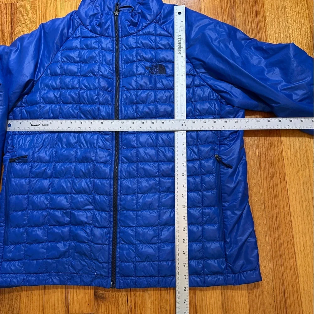 The North face  Men’s Thermoball full Zip Quilted Jacket-Puffer  Size XL